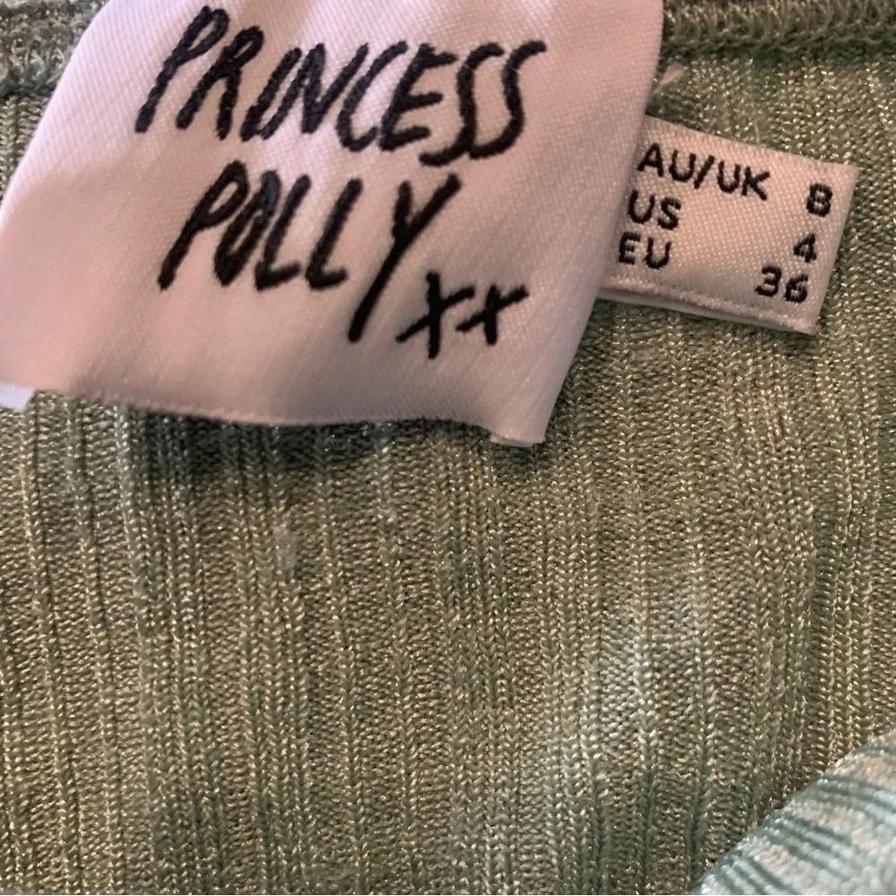 Princess Polly Mani top green size 4